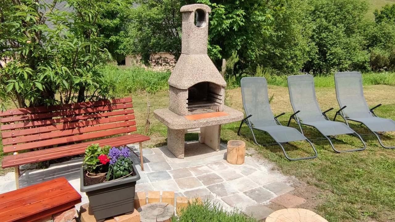 Holiday Home Moldava Экстерьер фото